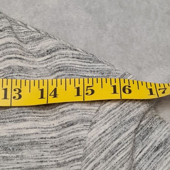 Fabletics Magnolia Cropped Jacket Size Large Zip Front Activewear Gray - Picture 6 of 11